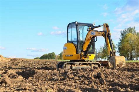 mini digger hire ashford kent